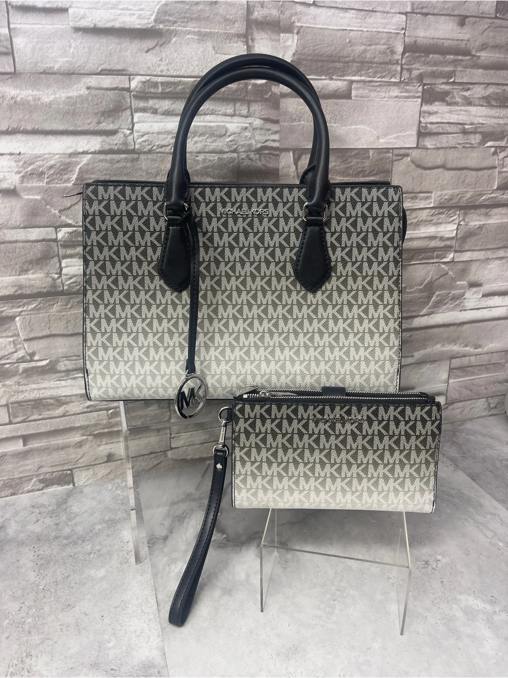 Michael Kors Sheila Medium Signature Logo Satchel & Matching Wallet Black Ombre - Picture 1 of 12